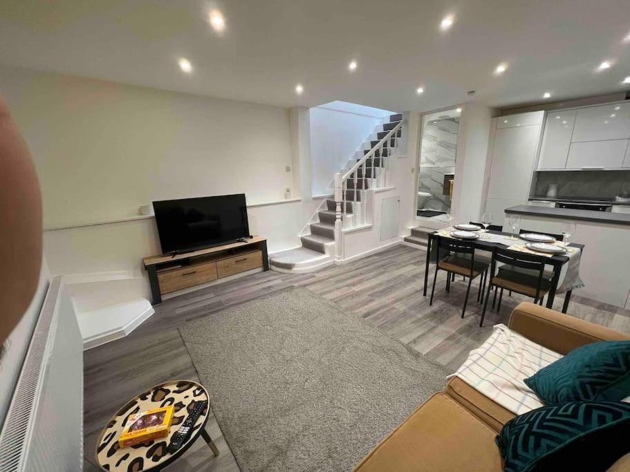 Stunning 3Br Maisonette In Brixton Лондон Экстерьер фото